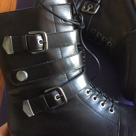 stuart weitzman urbanite